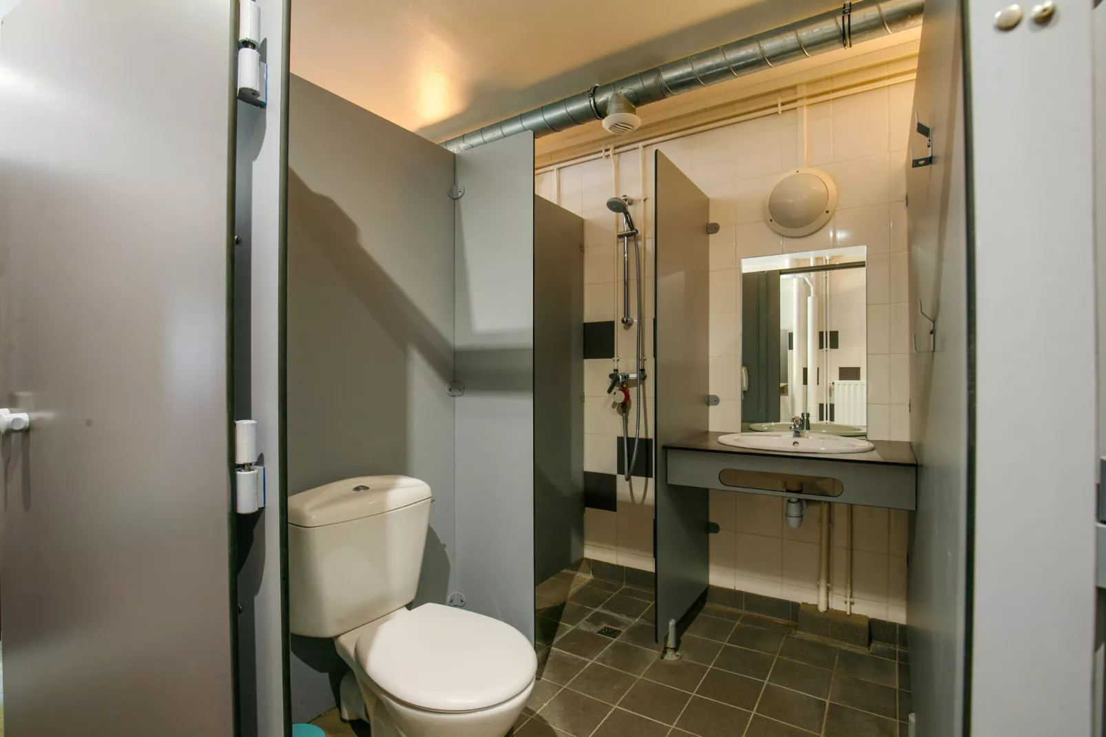 Domaine du pont vieux  Bâtiment principal/Annexe/chalet bois-Bathroom