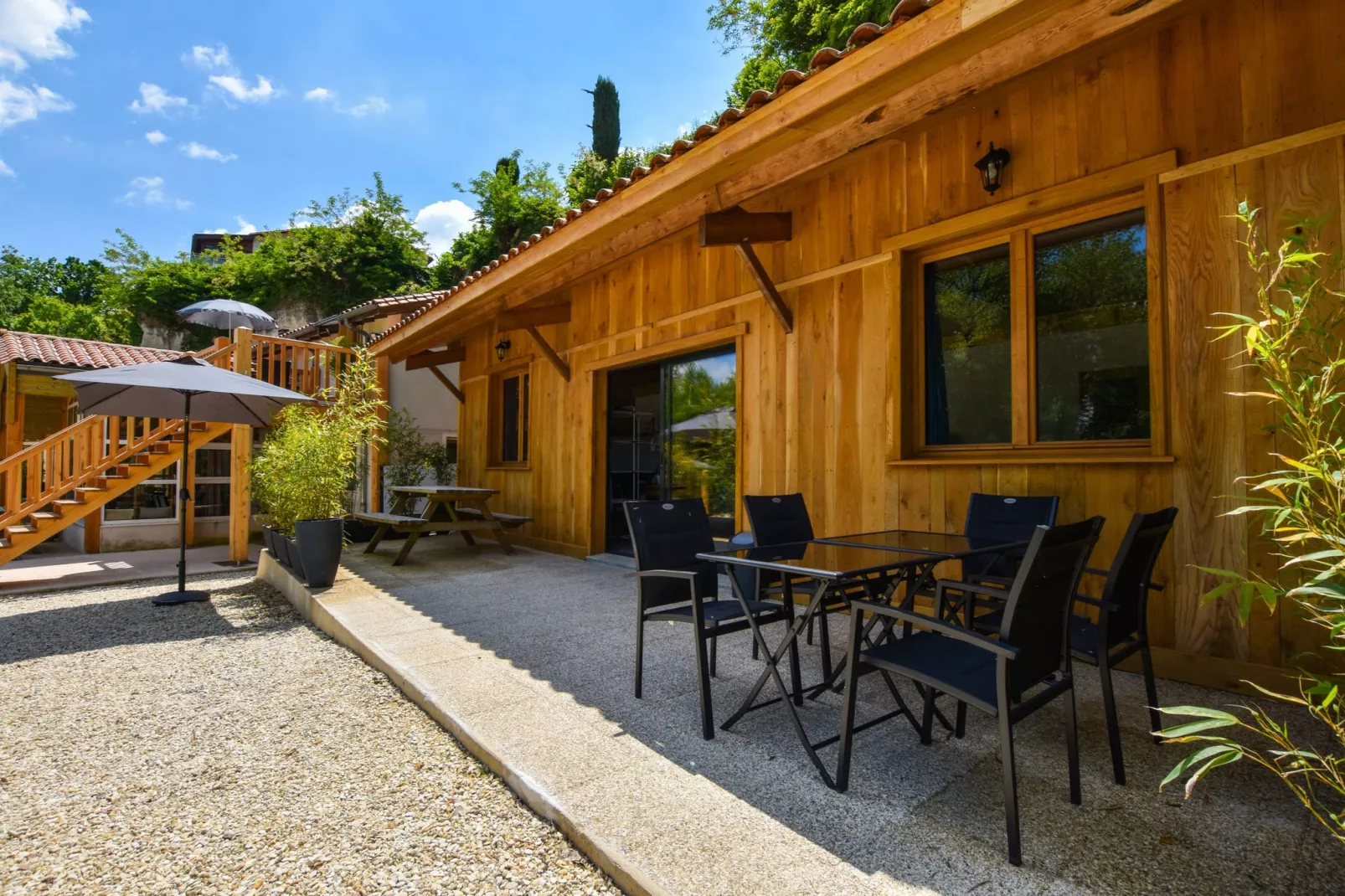 Domaine du pont vieux  Bâtiment principal/Annexe/chalet bois-Terrace balcony