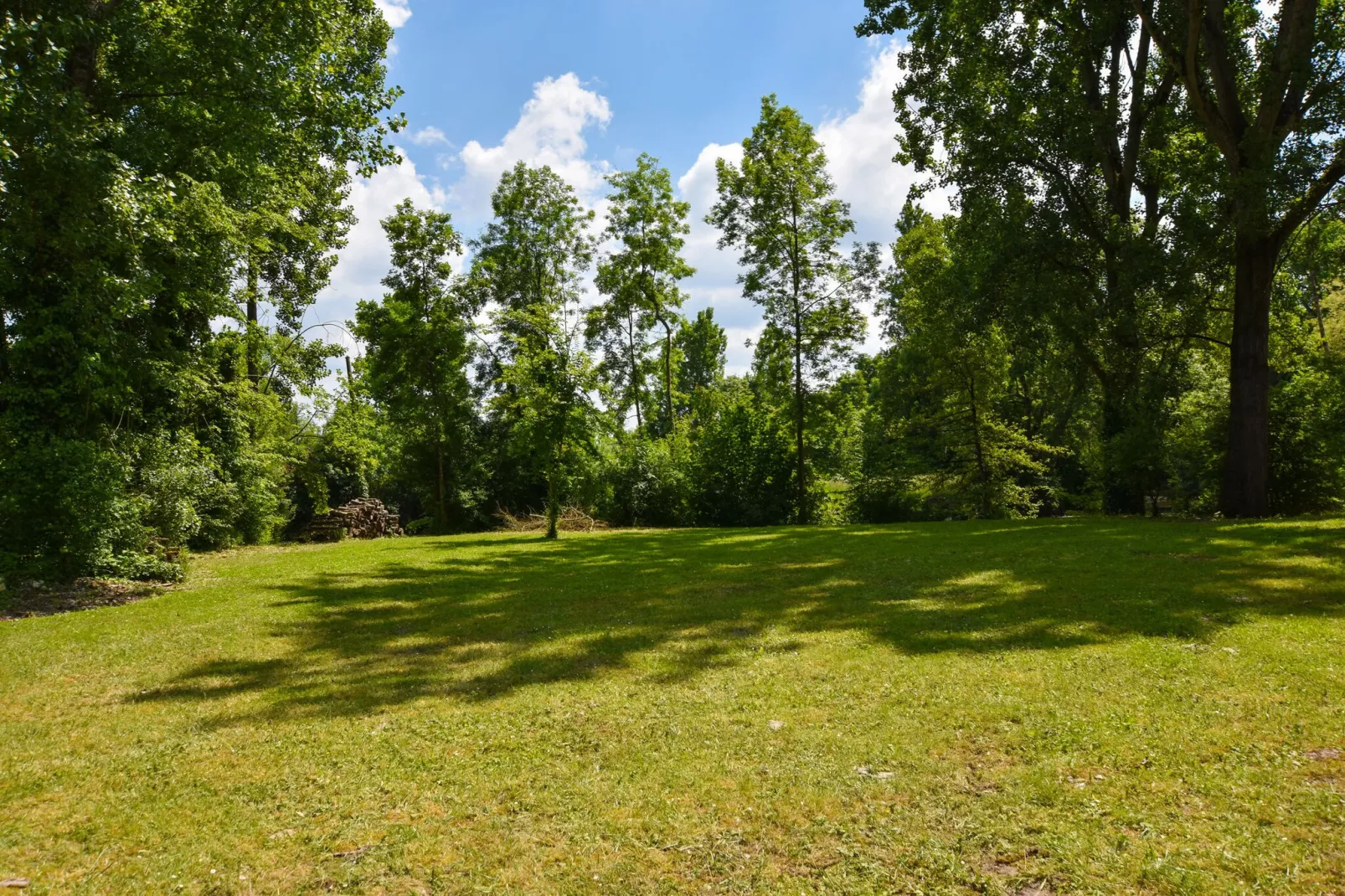 Domaine du pont vieux  Bâtiment principal/Annexe/chalet bois-Gardens summer