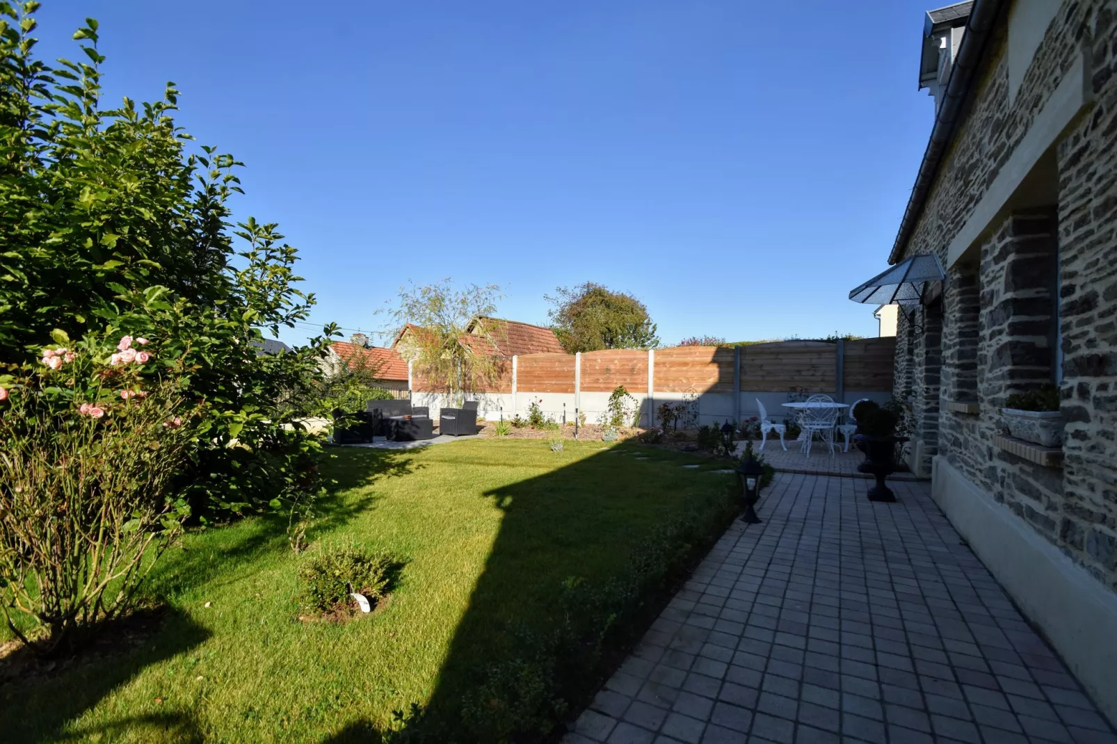 Gîte de la Barre-de-Semilly-View summer