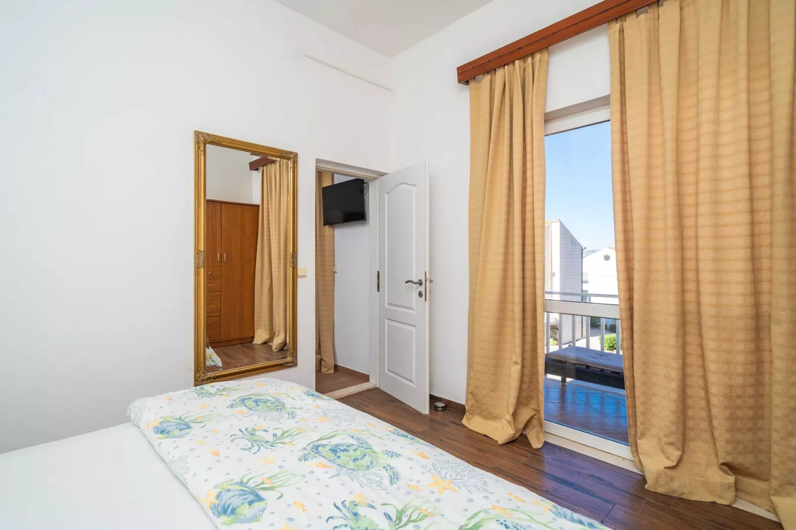 Apartments Senjo - One Bedroom Apartment with Balcony and Sea View (4 adults) (Apartman 3)-Bedroom