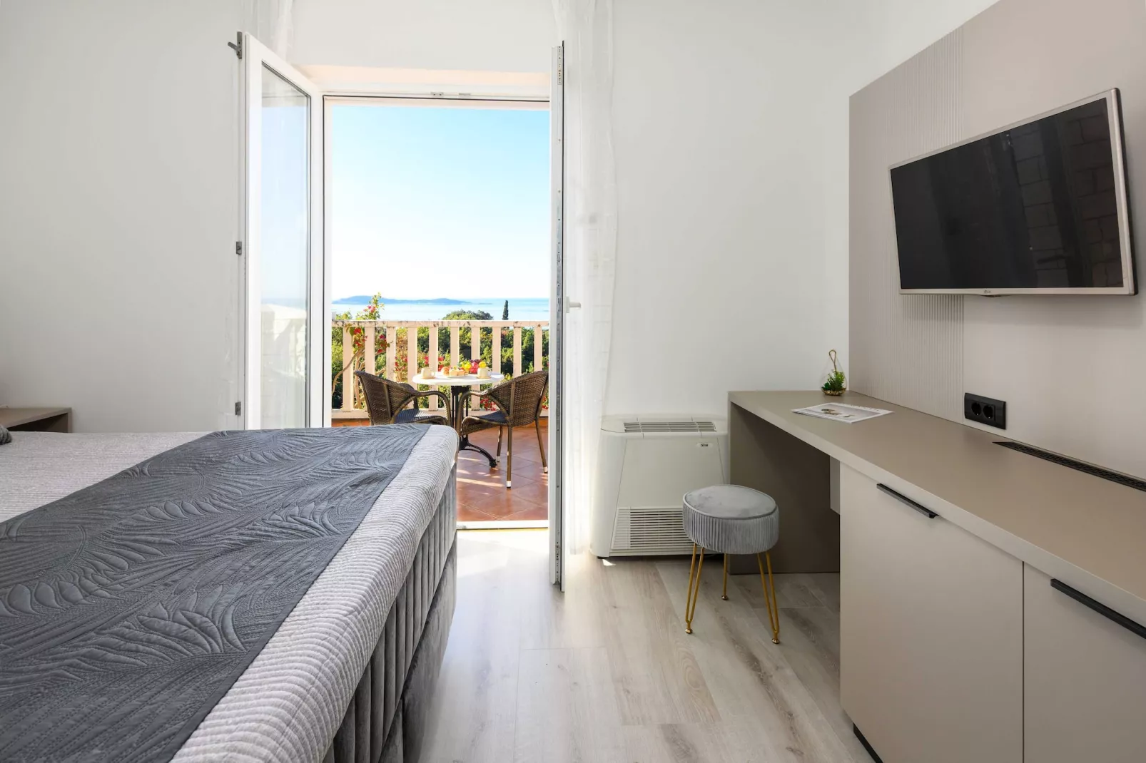 Villa Panorama Dubrovnik (S1) - Deluxe Double Room with Terrace and Sea View-Chambre