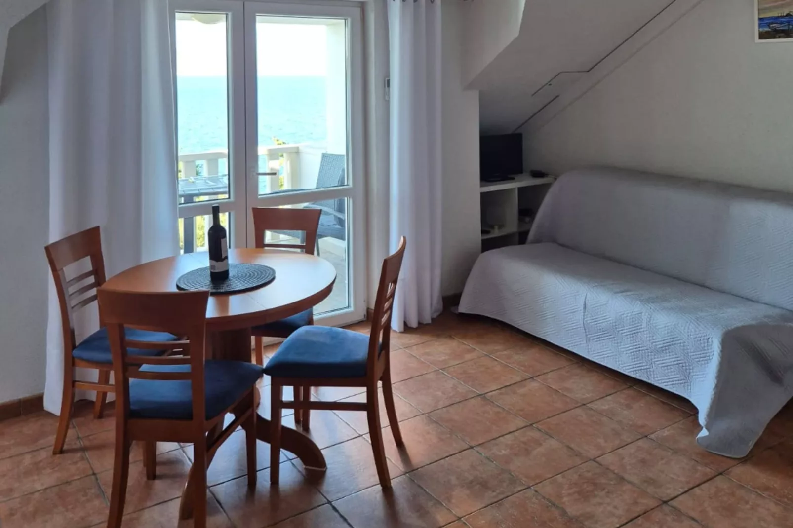 Villa Stella - Two Bedroom Apartment with Balcony and Sea View (Marilena)-Wohnzimmer