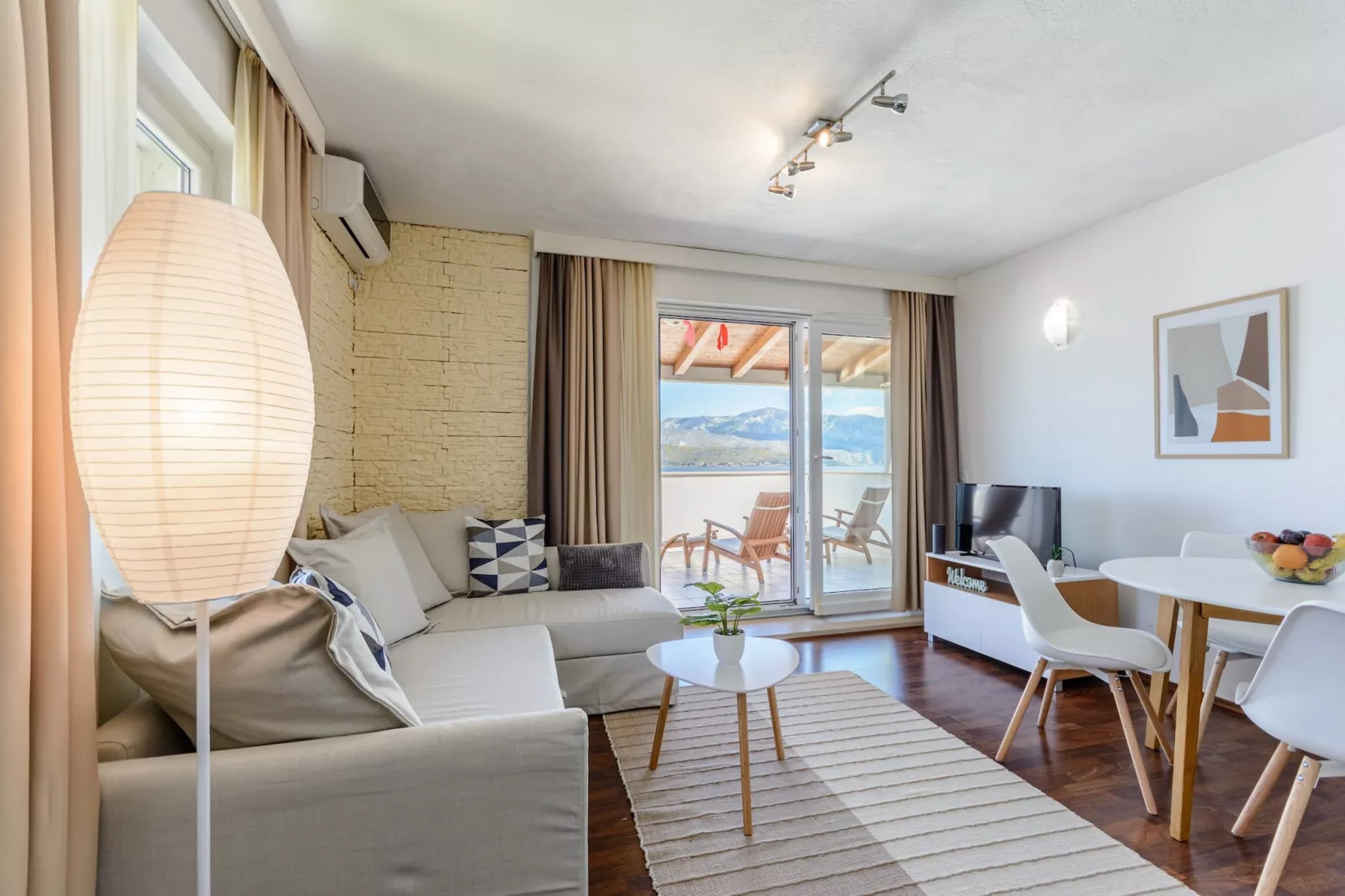 Sunset view apartment - One bedroom apartment with balcony and sea view