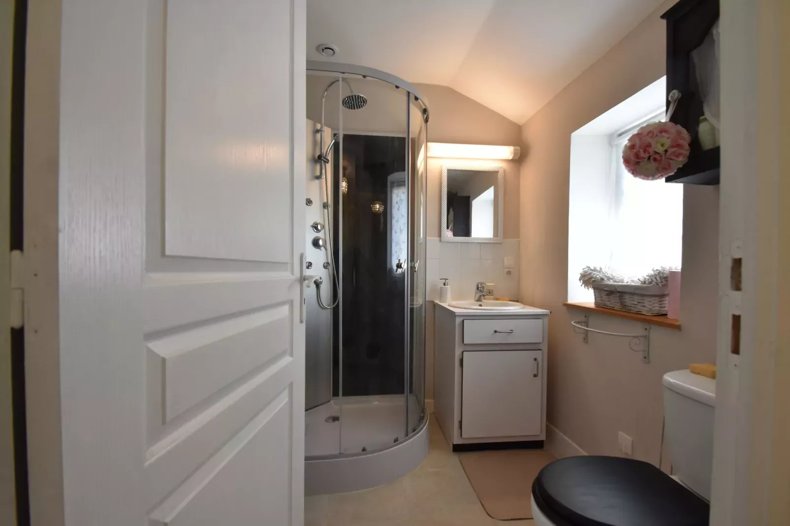 Gîte de la Barre-de-Semilly-Bathroom