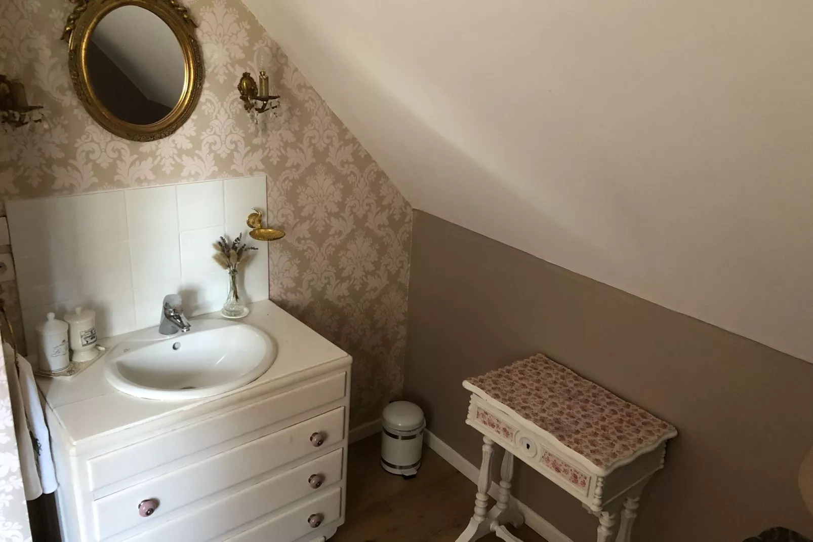 Gîte de la Barre-de-Semilly-Bathroom