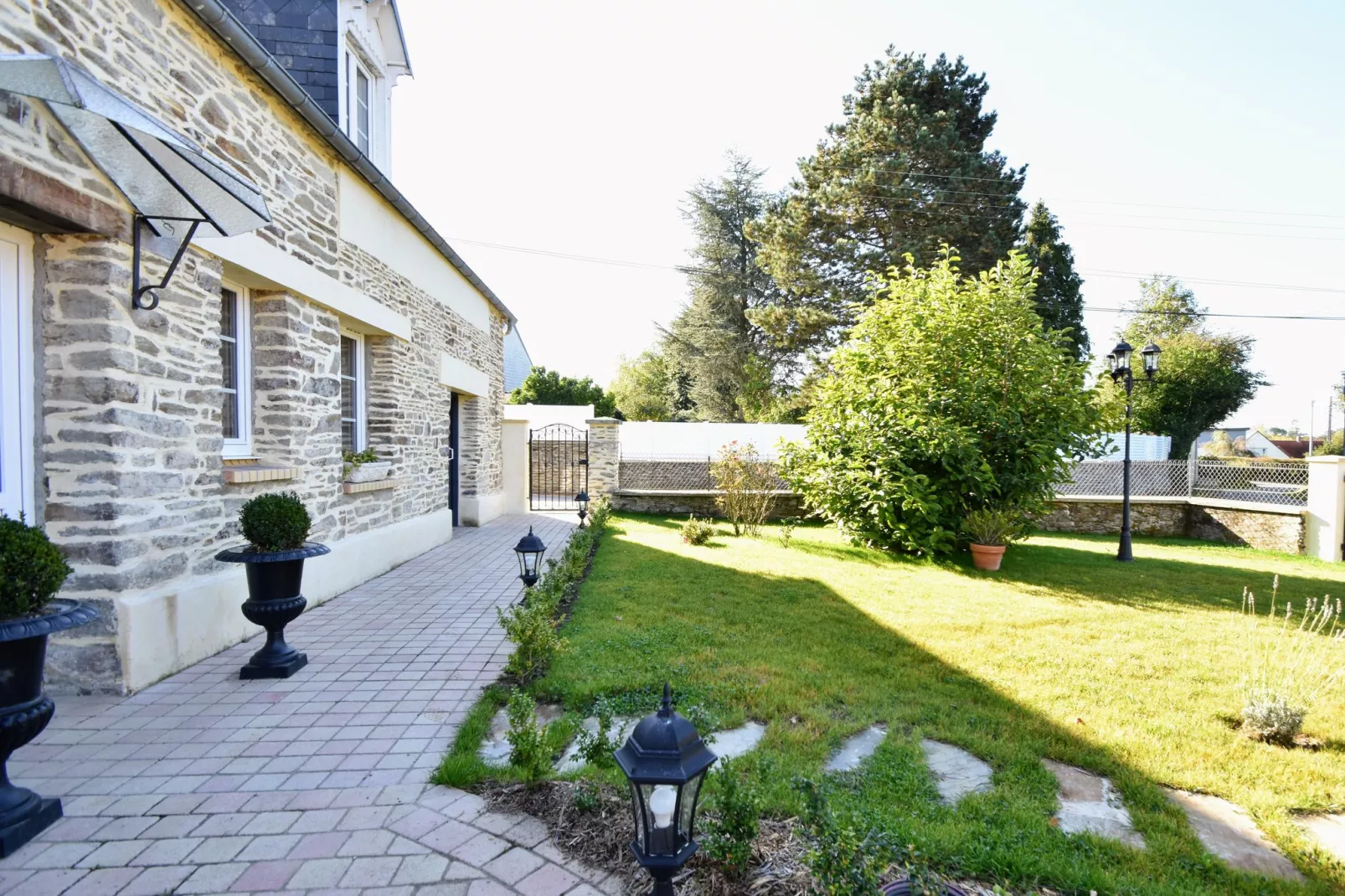 Gîte de la Barre-de-Semilly-Gardens summer