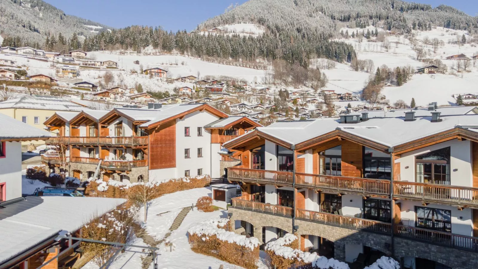 Tauern Suites Mitterwirt TOP 201-Exterior in winter