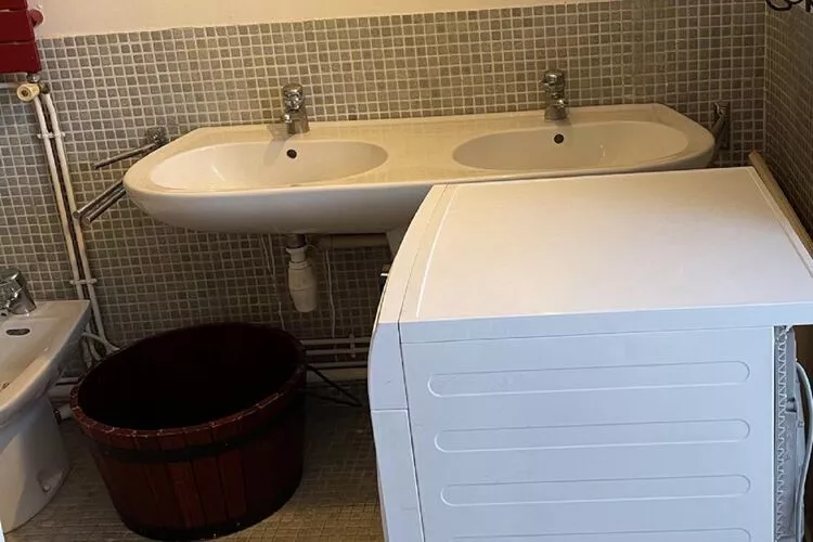 Appartement Paris 5eme-Bathroom