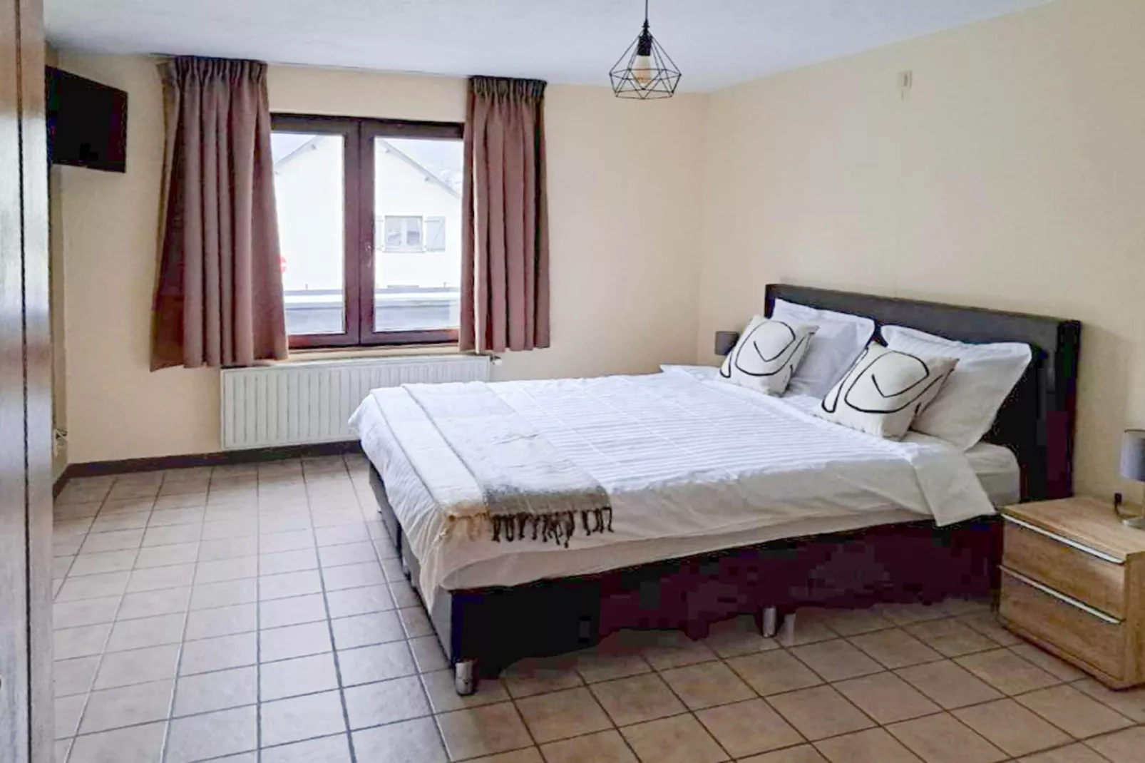 Au Coeur d'Alle - Double Room with Large Double Bed