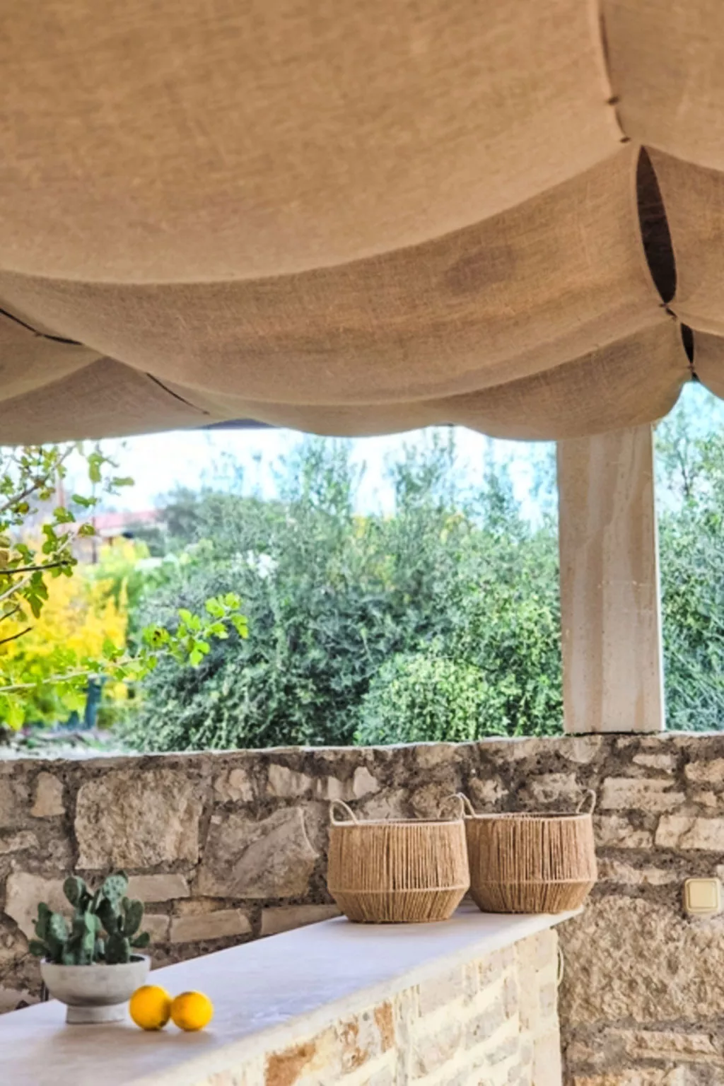 Villa "Arodamos" mit Garten, Grill und Terrasse - Outside