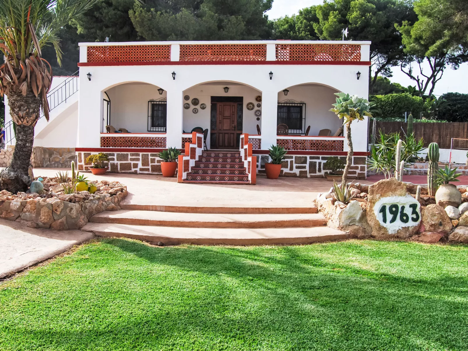 Ferienvilla, Seeblick, privater Pool und Parkplatz - Dehors