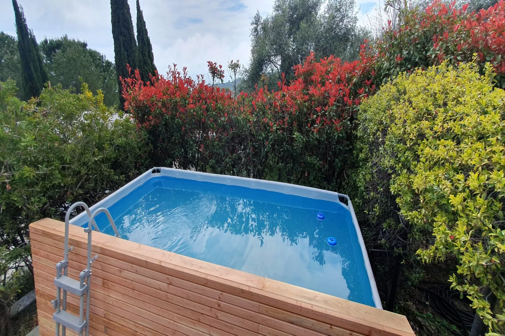 Charmante Villa mit drei Apartments und Meerblick KReidl