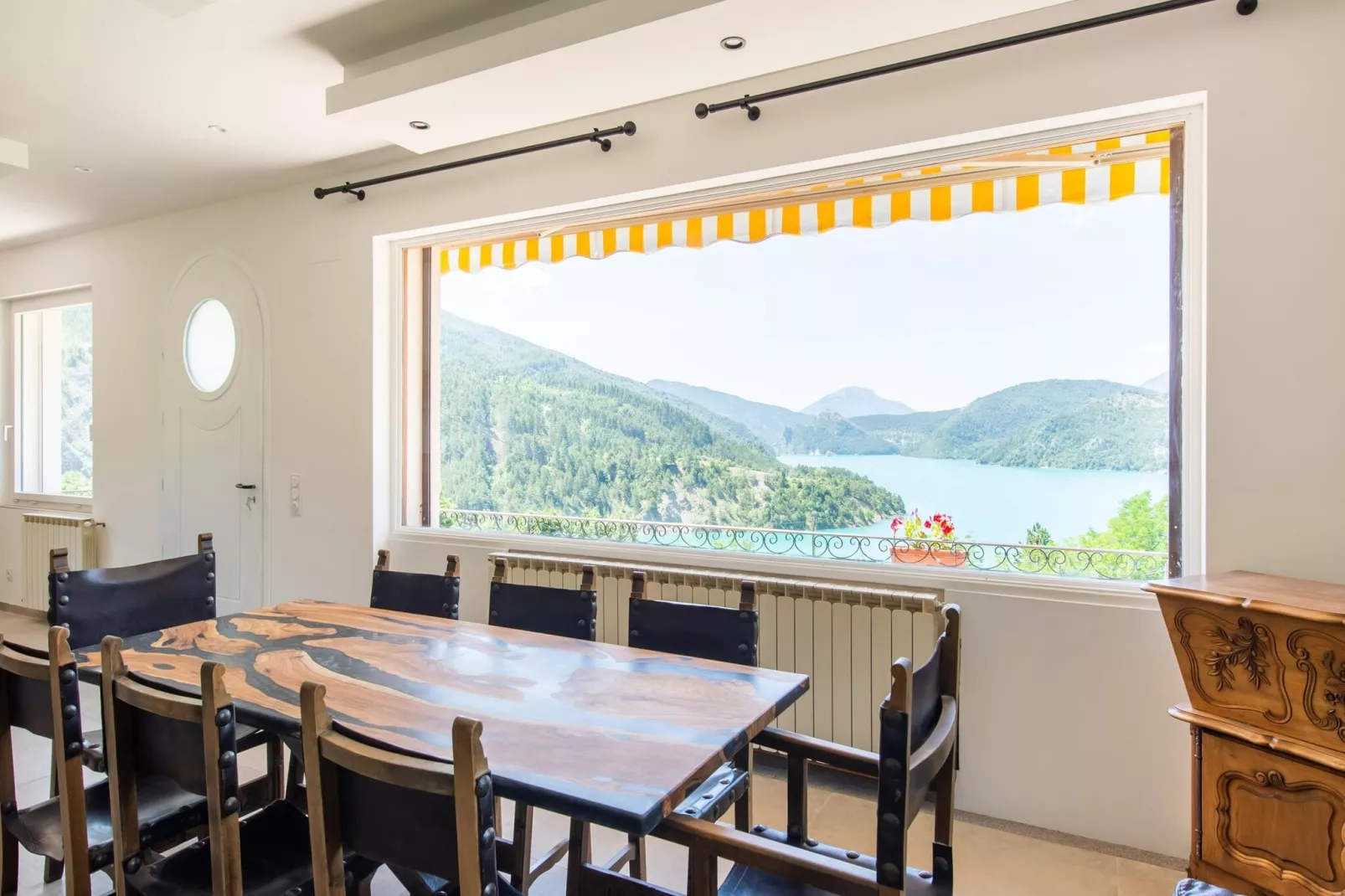 Bella Vista-Dining room