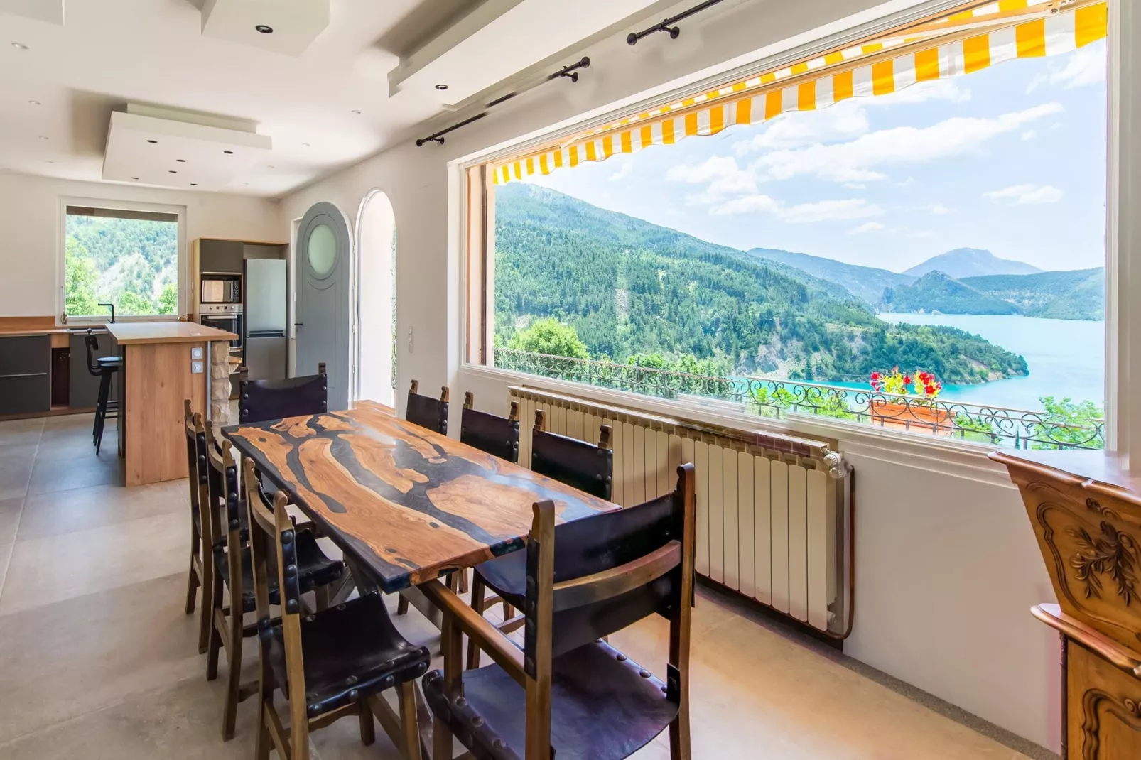 Bella Vista-Dining room