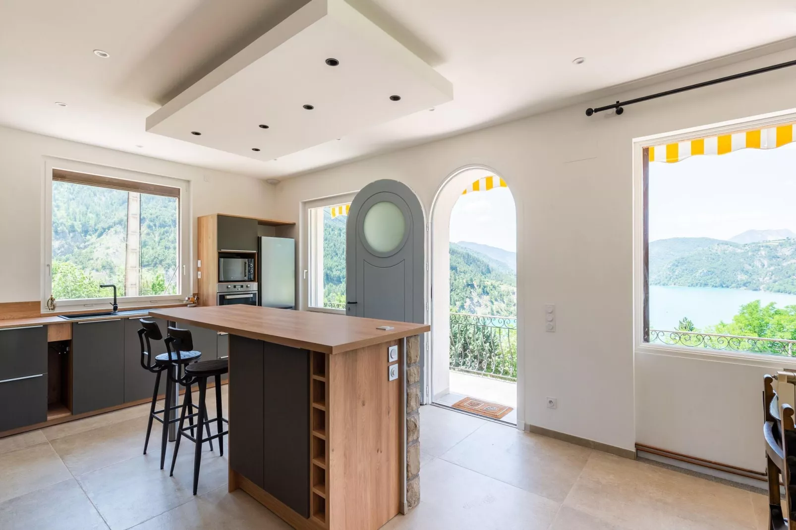 Bella Vista-Kitchen