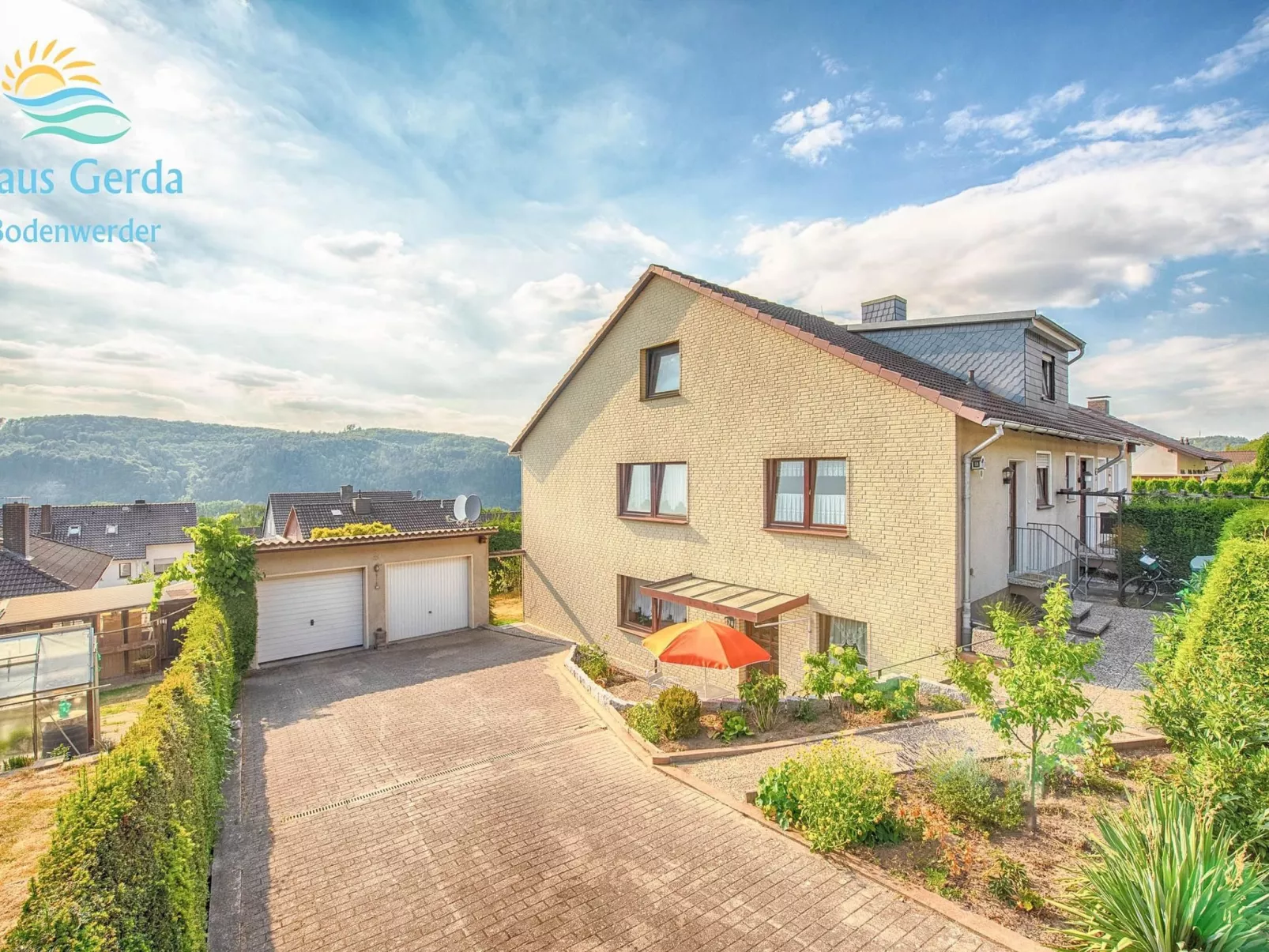 Große Wohnung in Bodenwerder mit Garten, Terrasse und gemeinsamem Pool