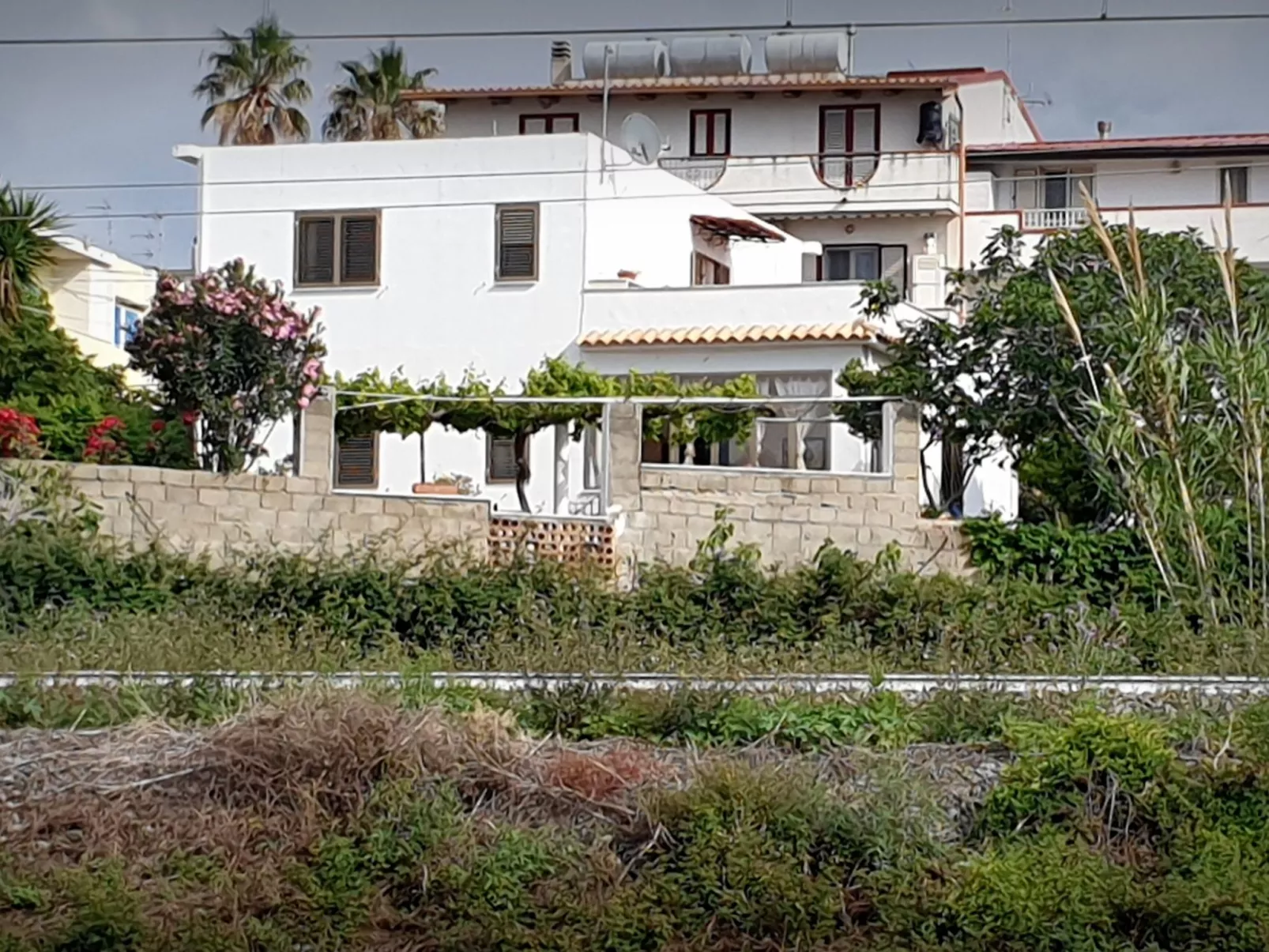Ferienvilla bei Tropea mit Blick auf das Meer und die liparischen Inseln
