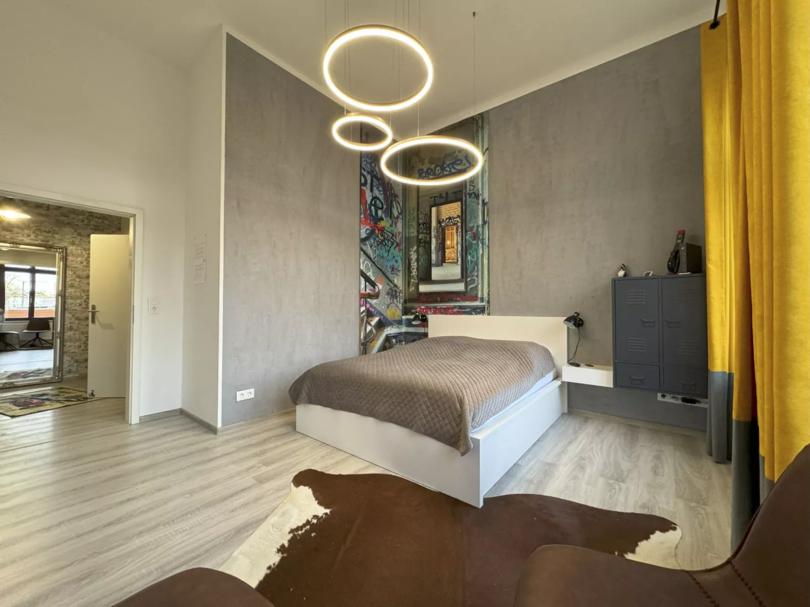 Design Apartment III, hell, 35 Quadratmeter, Zentral zu Grenze Altstadt Park, G