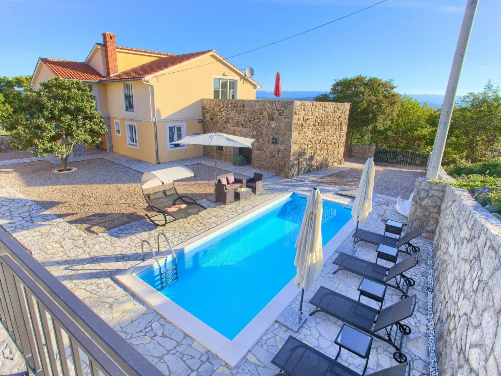 "Villa Vrh" mit eigenem Pool