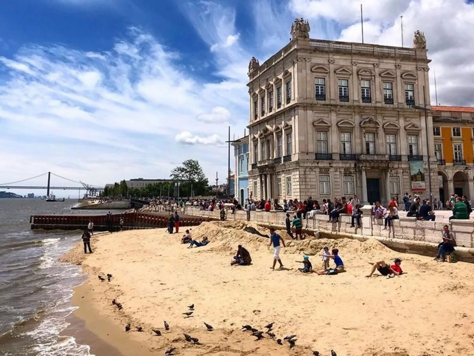 Die Memoiren der traditionellen Künste, Balcony at Downtown