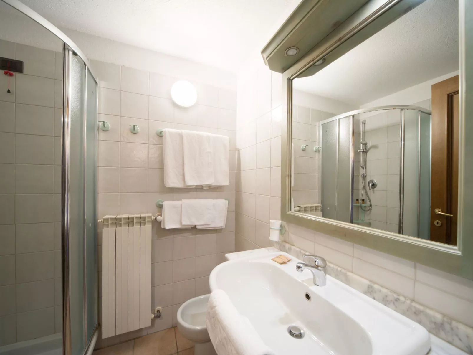 Drei-Zimmer-Dachgeschosswohnung 6 p.l. Villa Frejus