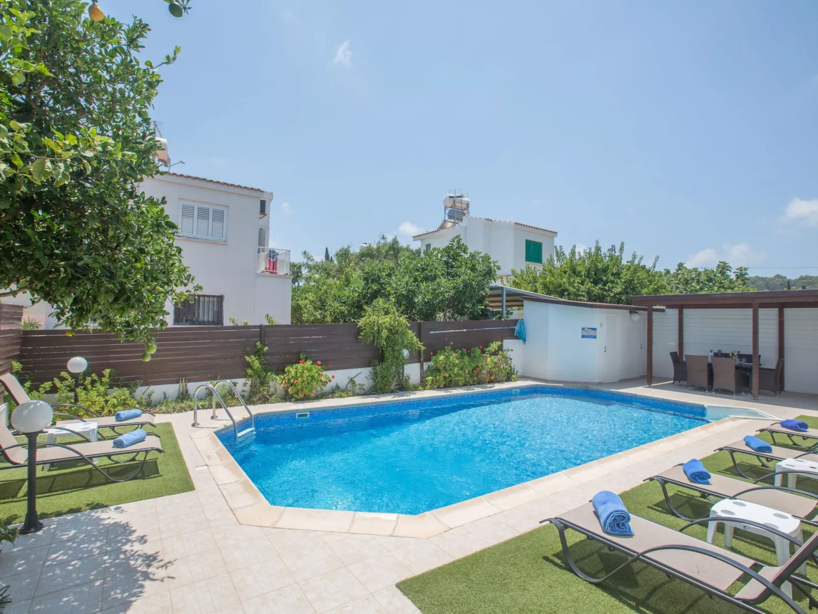 Geräumige Villa mit 3 Schlafzimmern und Pool in Protaras