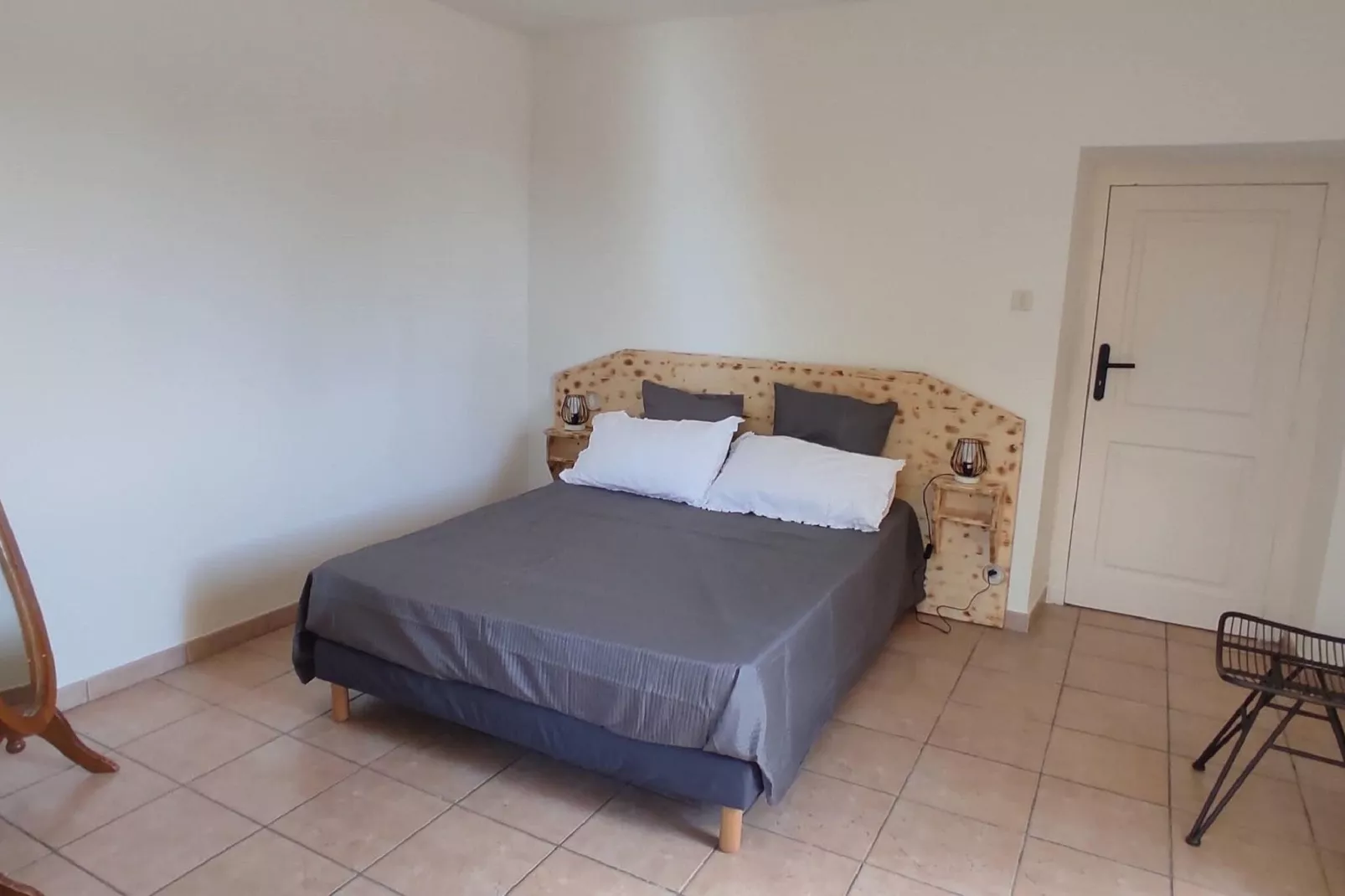 La Maison de Odette & Joseph-Bedroom