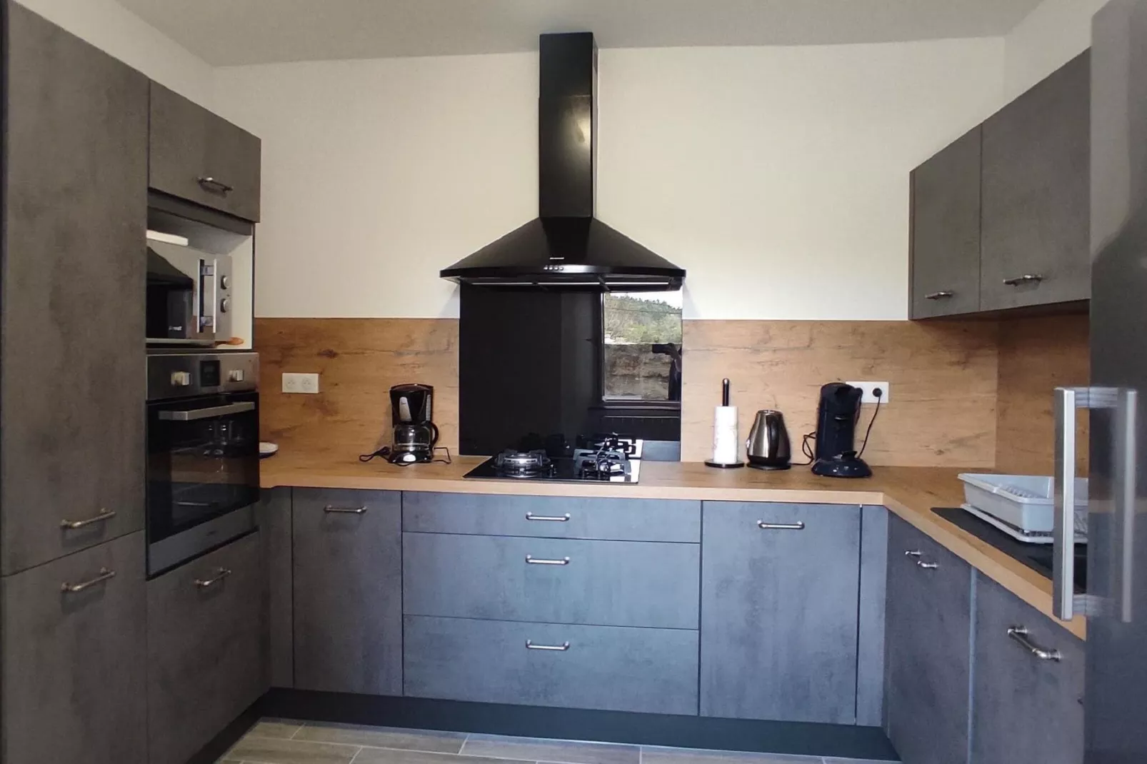 La Maison de Odette & Joseph-Kitchen