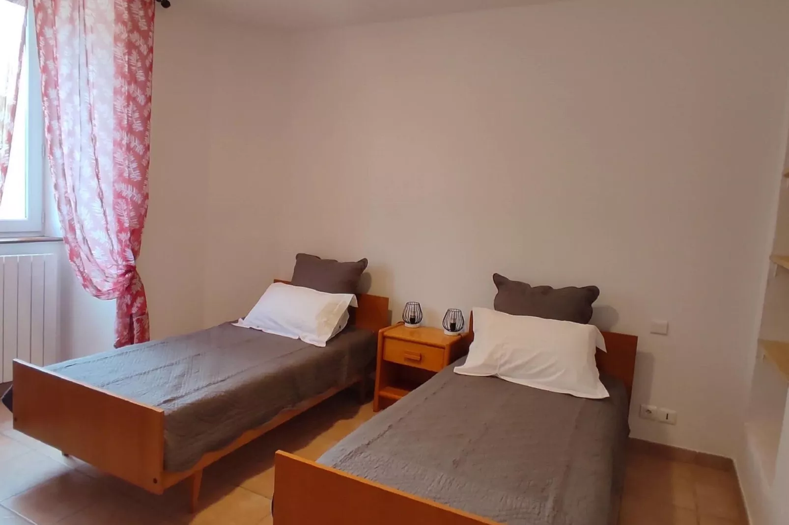La Maison de Odette & Joseph-Bedroom