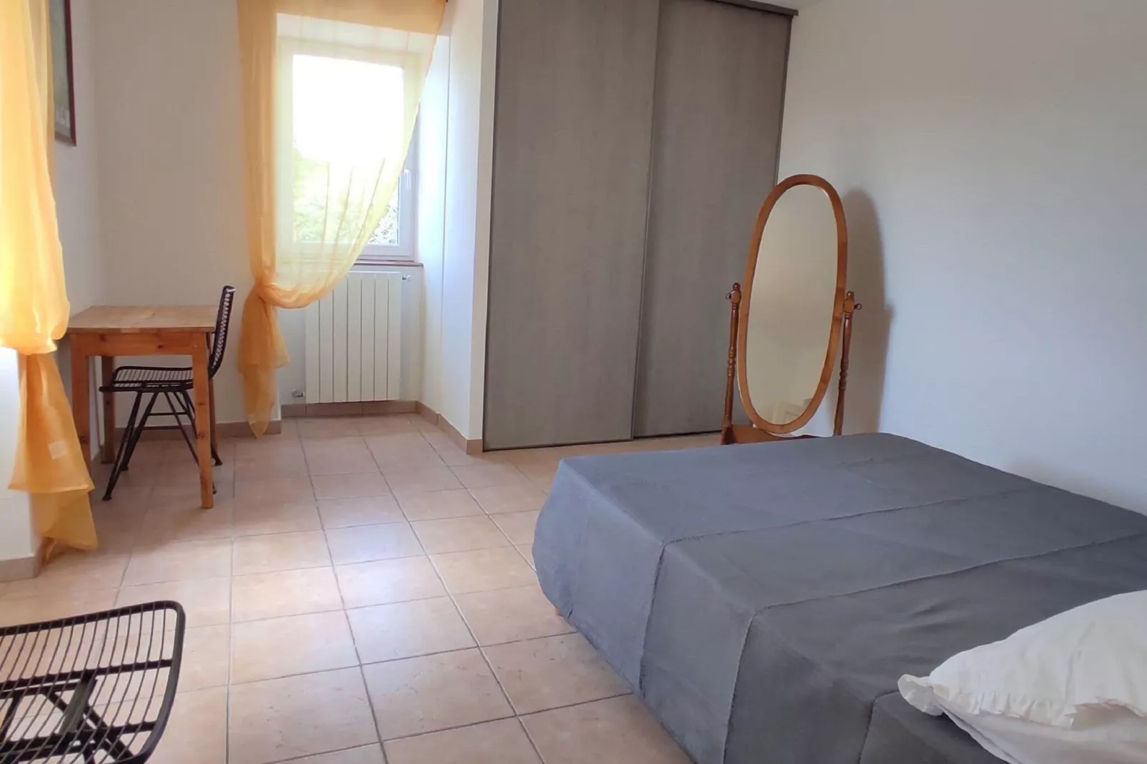 La Maison de Odette & Joseph-Bedroom