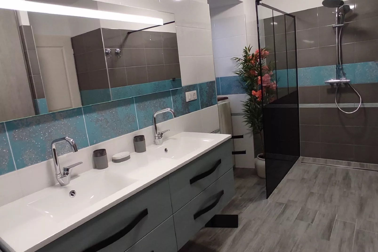 La Maison de Odette & Joseph-Bathroom
