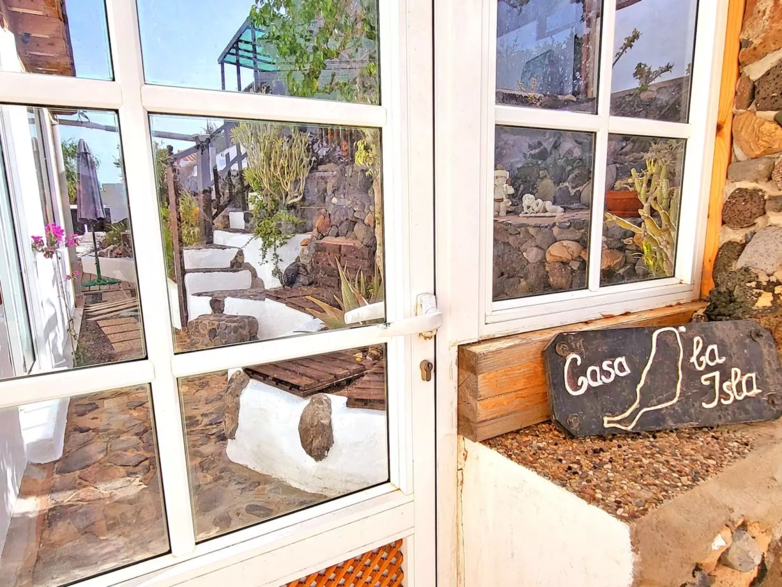 Casa la Isla in Tarajalejo mit Garten und WiFi