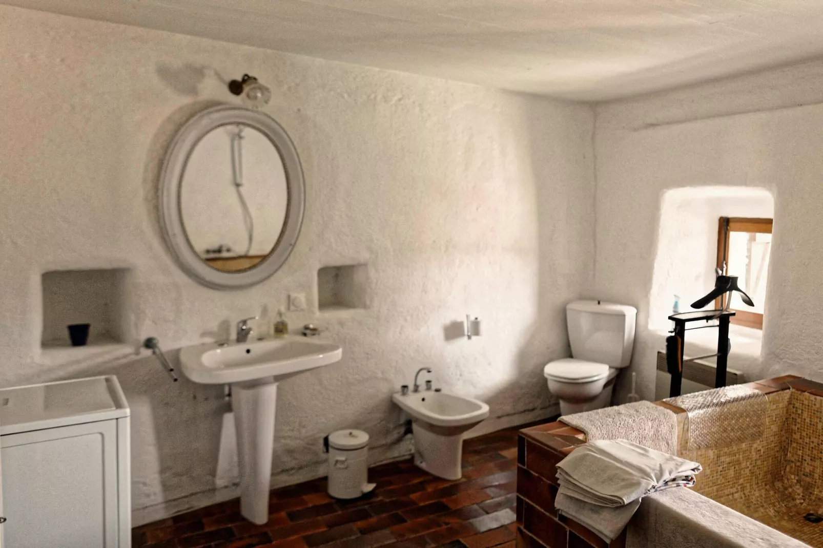 GITE FOUQUE LABAQUERE-Badezimmer