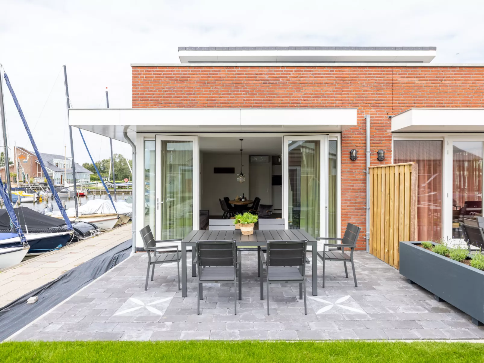 De Meerparel - Outside