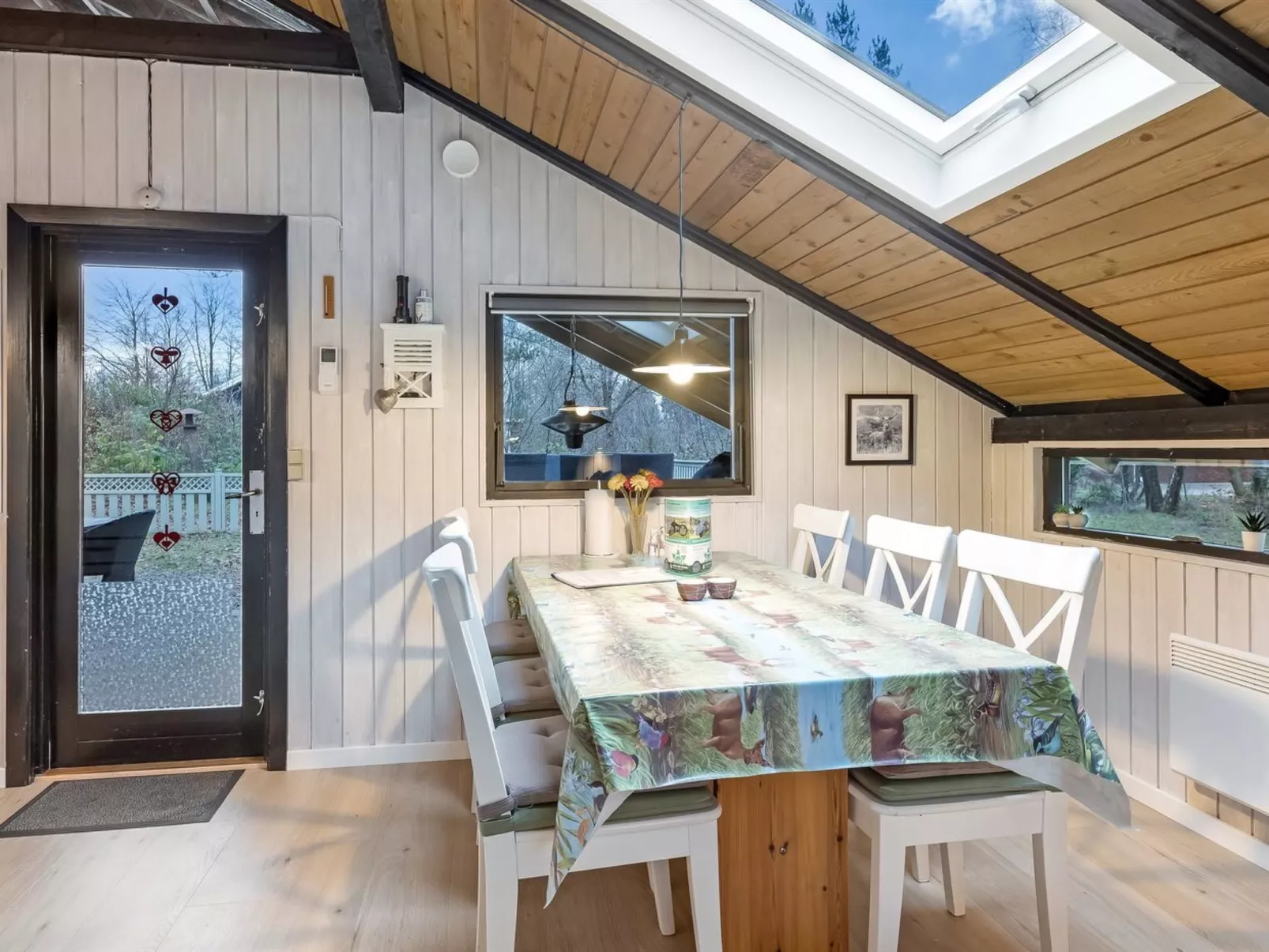 "Torhild" - 30km from the sea - Drinnen