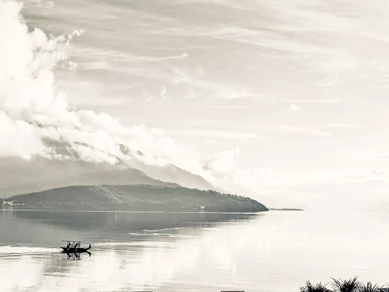 Riflesso del lago-Outside