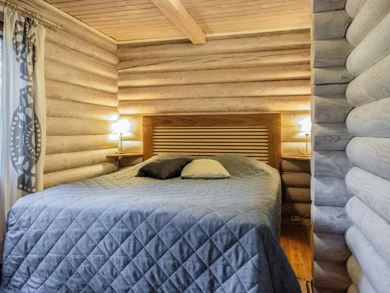 Kalliohonka - Drinnen