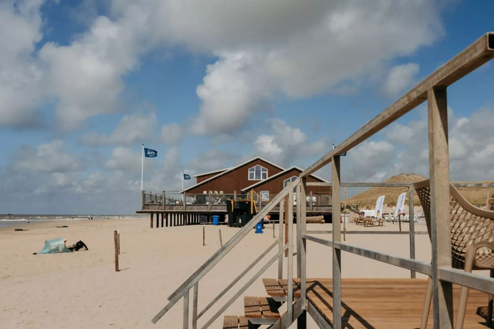 Zeehut Petten - Außenbereich Sommer