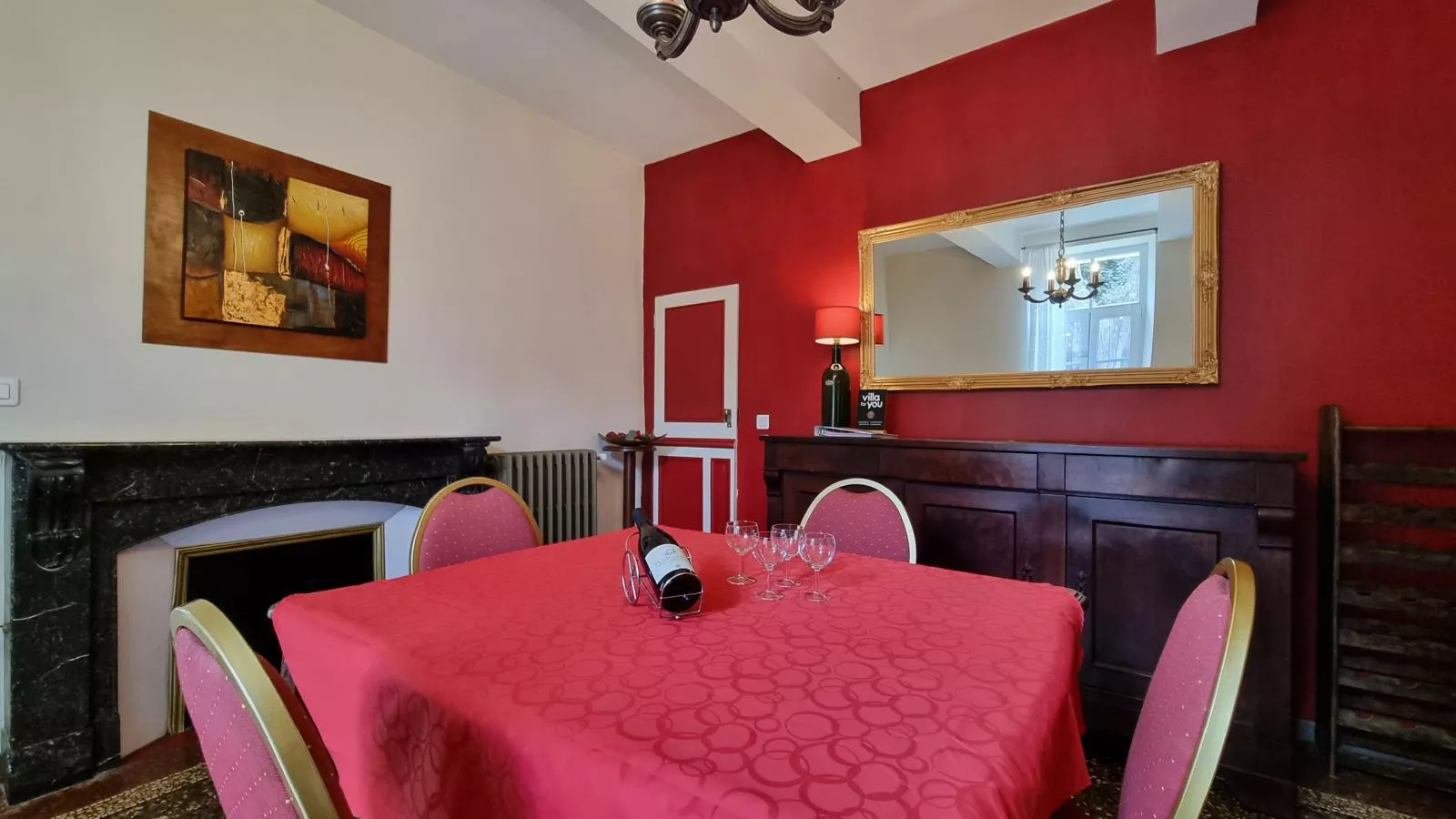 La maison des Vendangeurs 6-Esszimmer