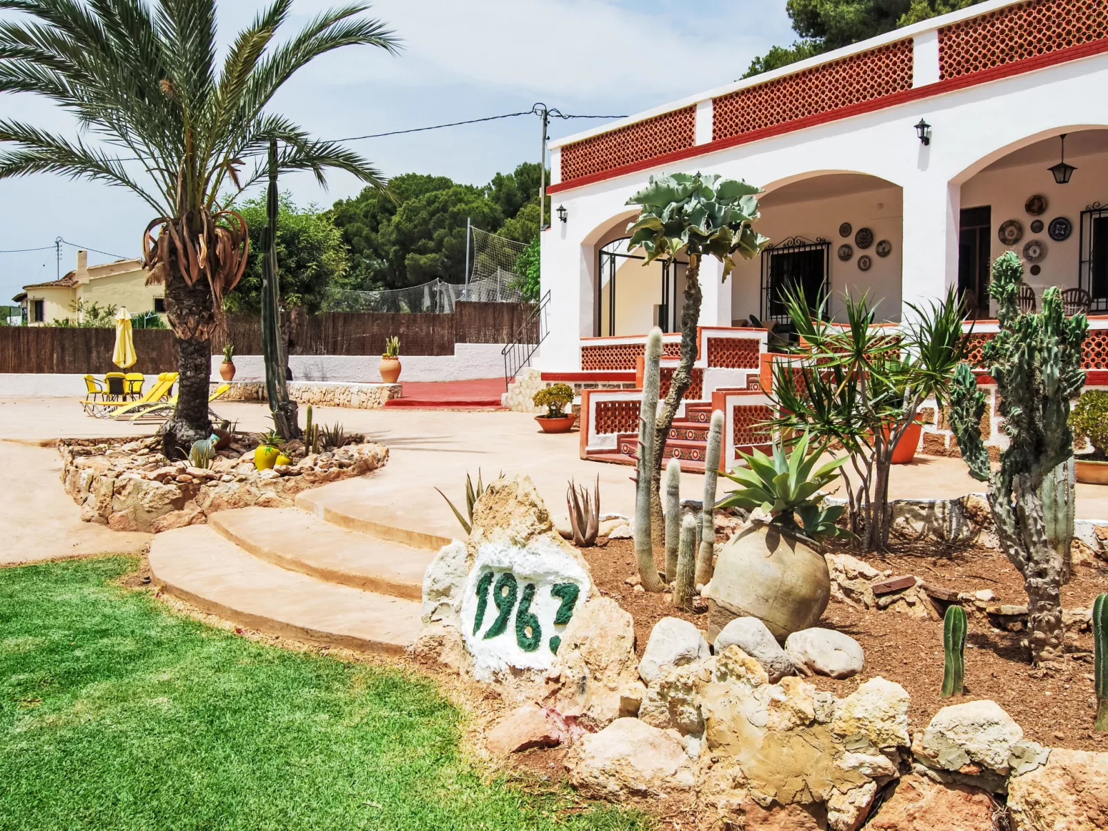 Ferienvilla, Seeblick, privater Pool und Parkplatz - Dehors