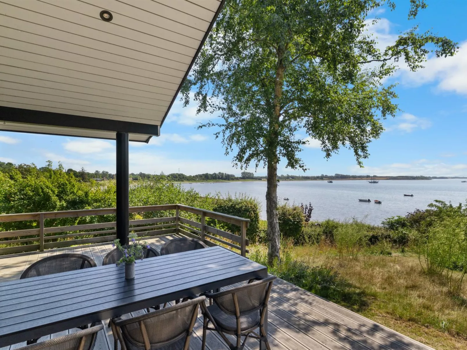 "Edvardsine" - 40m from the sea