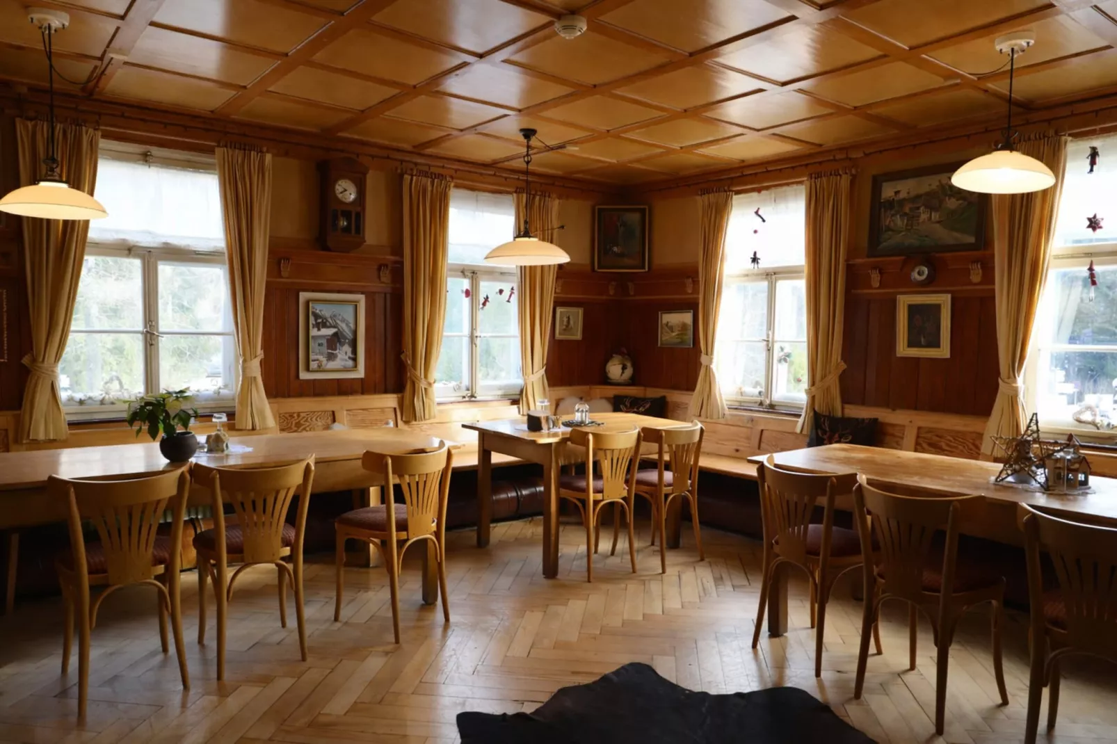 Aloisia - Facilities