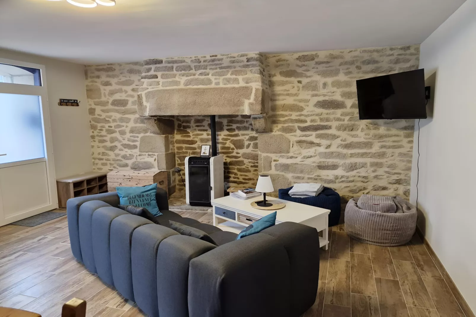 Maison de ville avec terrasse/jardin Guerlesquin