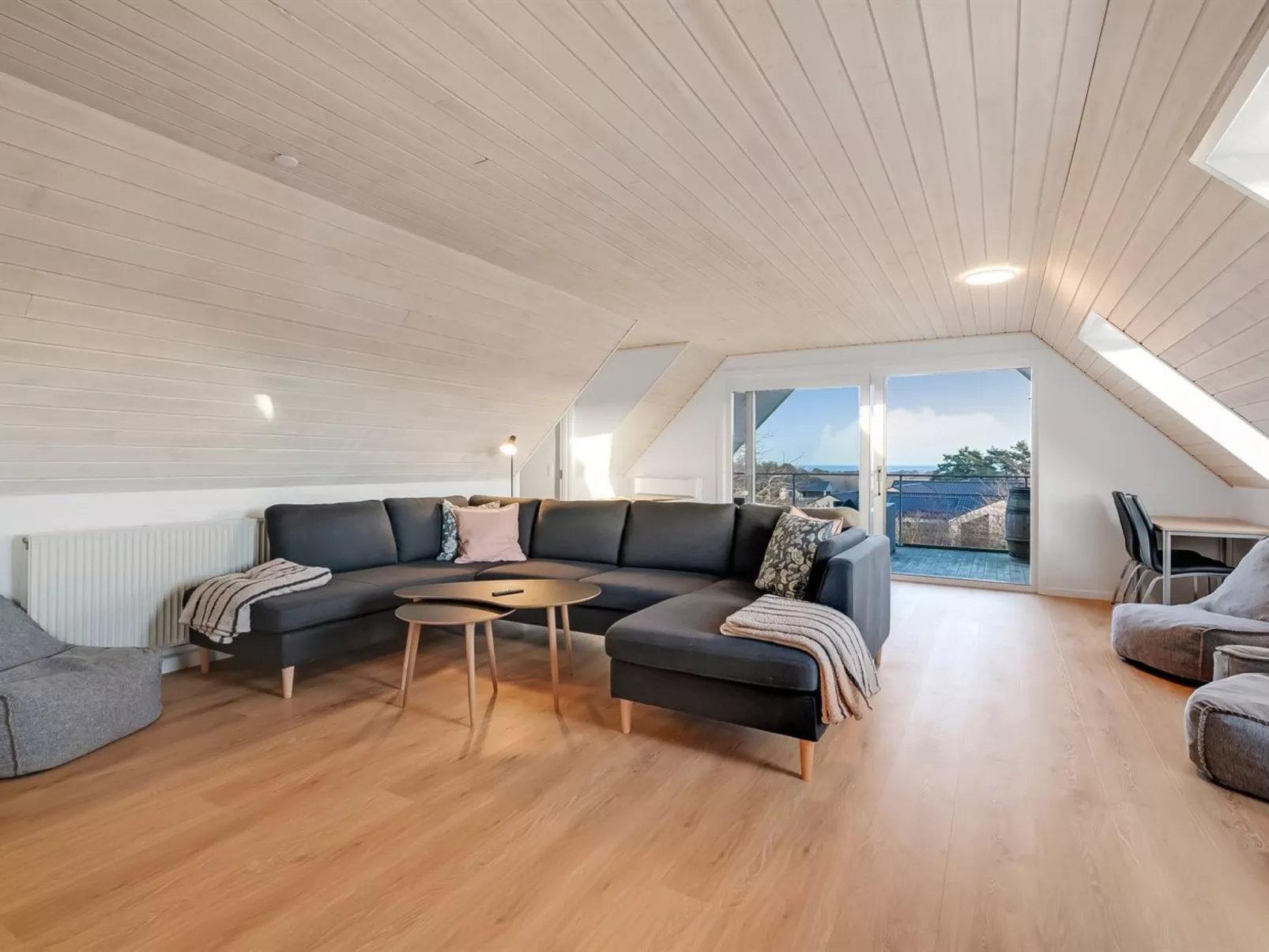 "Cyrill" - 2km from the sea