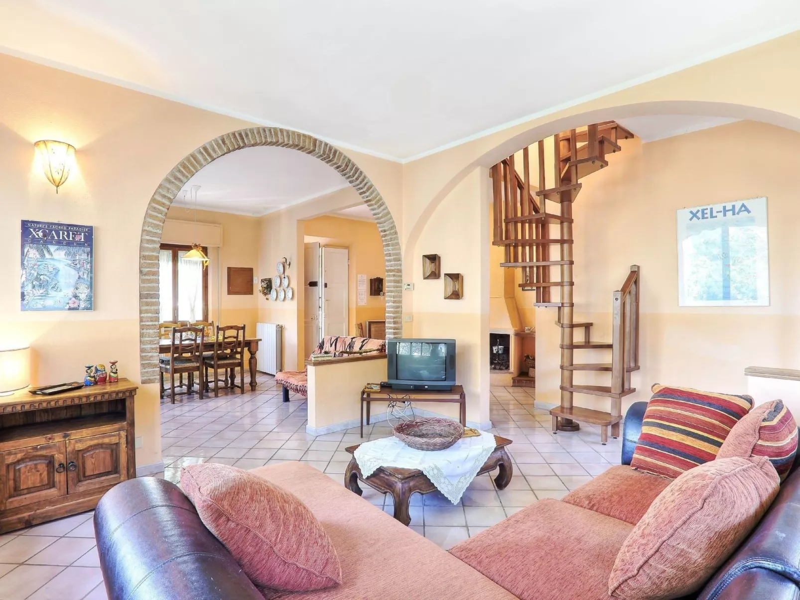 Große Wohnung in Mazzanta mit Schöner Terrasse