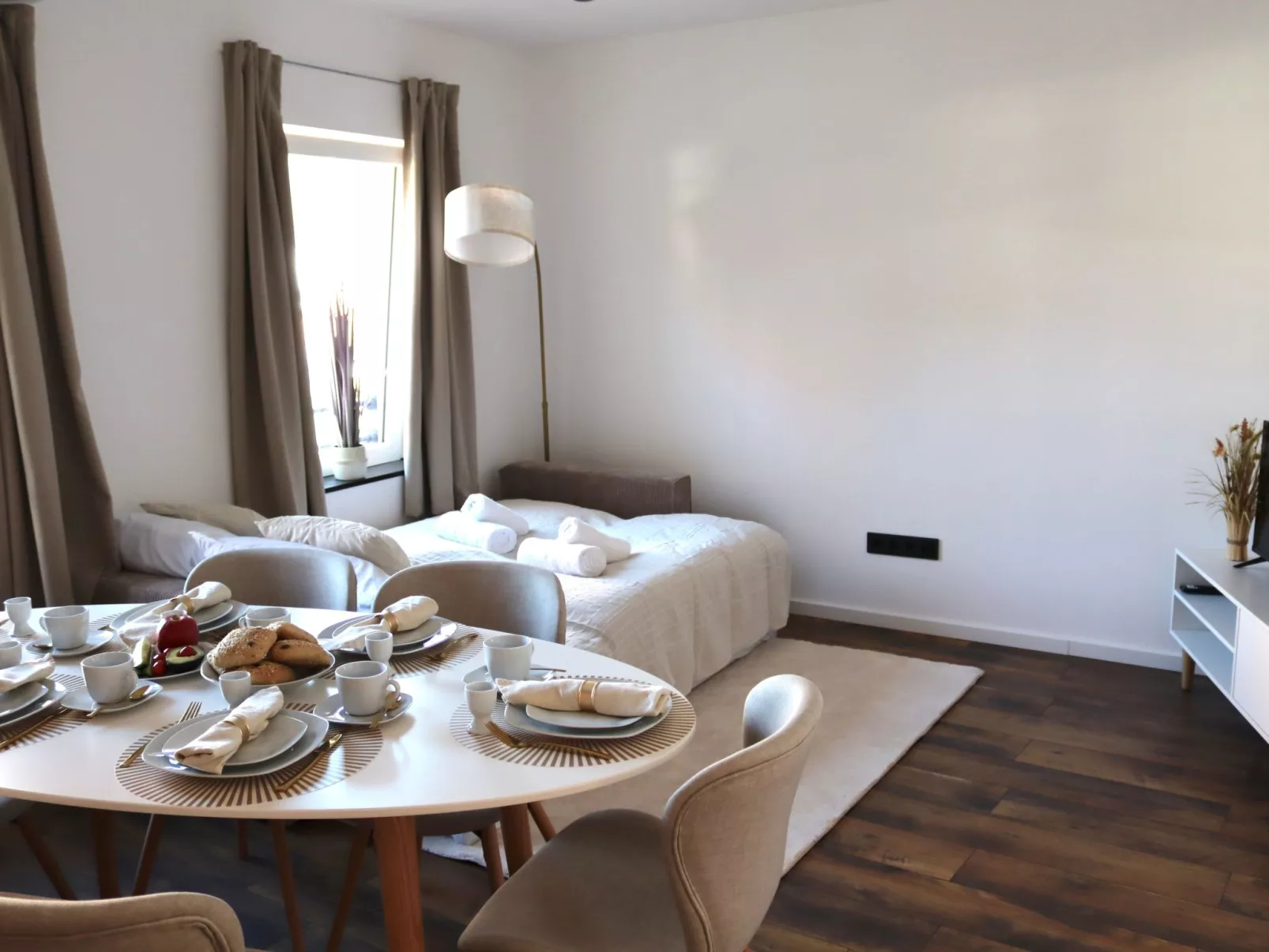 Charmante Fewo mit Dachterrasse, Wintergarten top