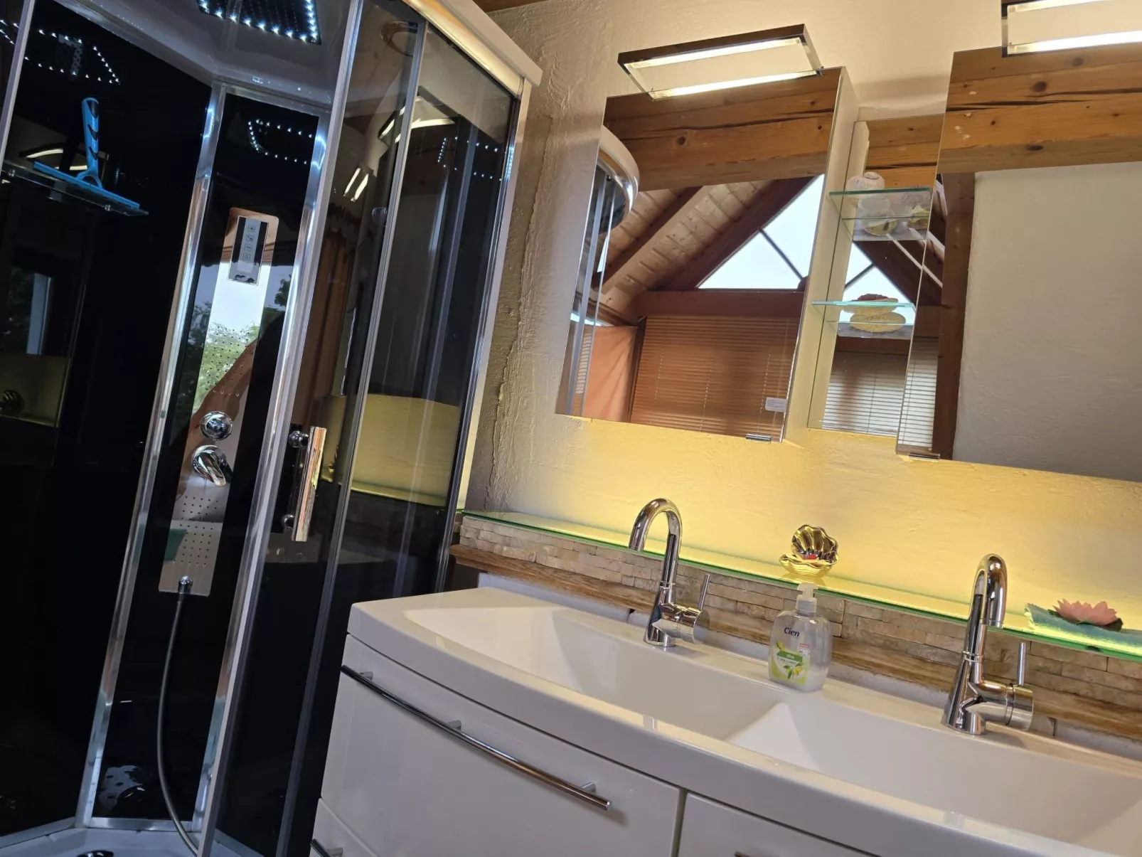 WohnungA mitPanorama