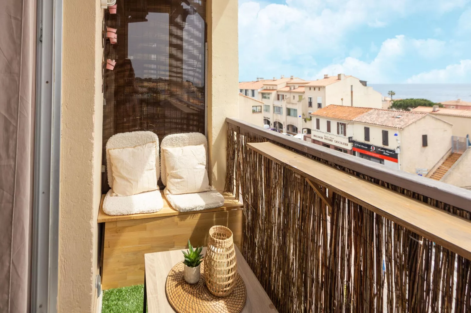 APPARTEMENT VUE SUR LE PORT-Terrace balcony