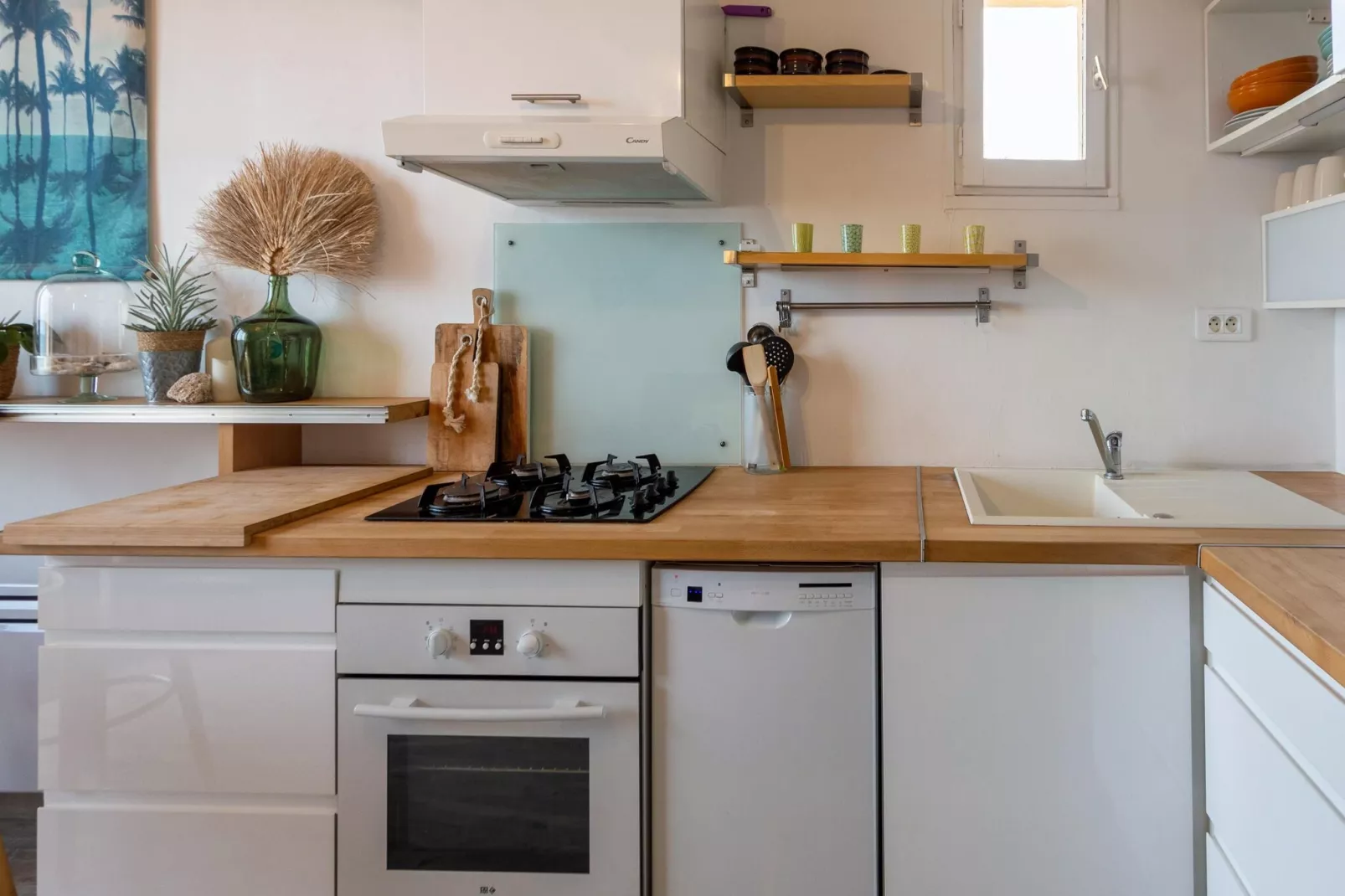 APPARTEMENT VUE SUR LE PORT-Kitchen